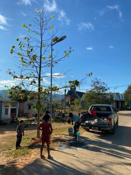 ForceSolar Pro LED — Luminária Solar Pública de Potência Elevada 400w